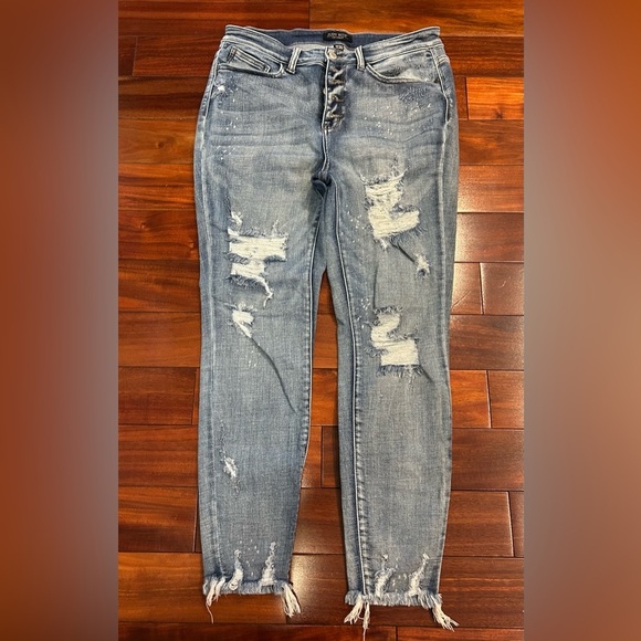 Judy Blue Denim - Judy Blue Distressed Skinny Jeans High Rise Stretch Frayed Hem-Women’s
